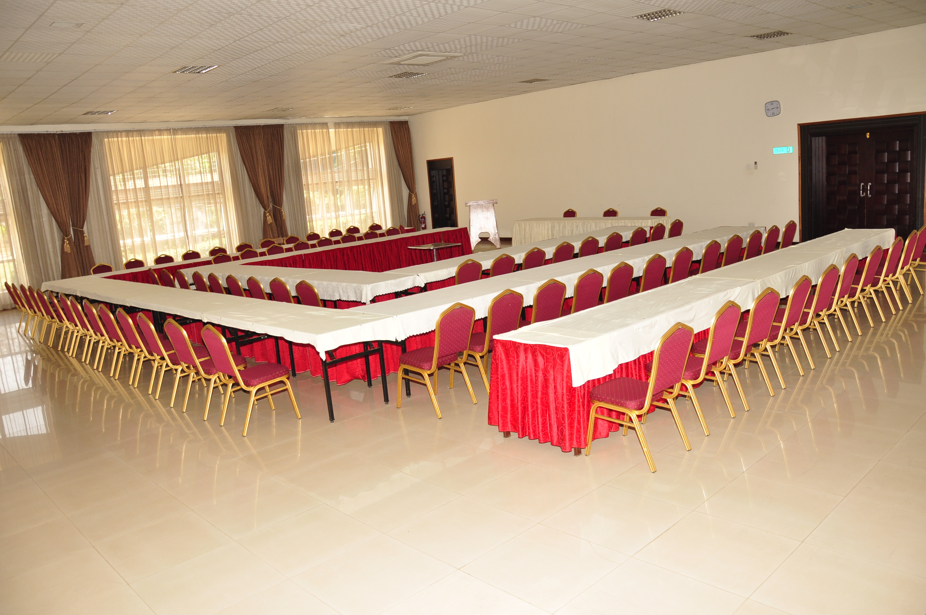 SPACIOUS CONFERENCE ROOM